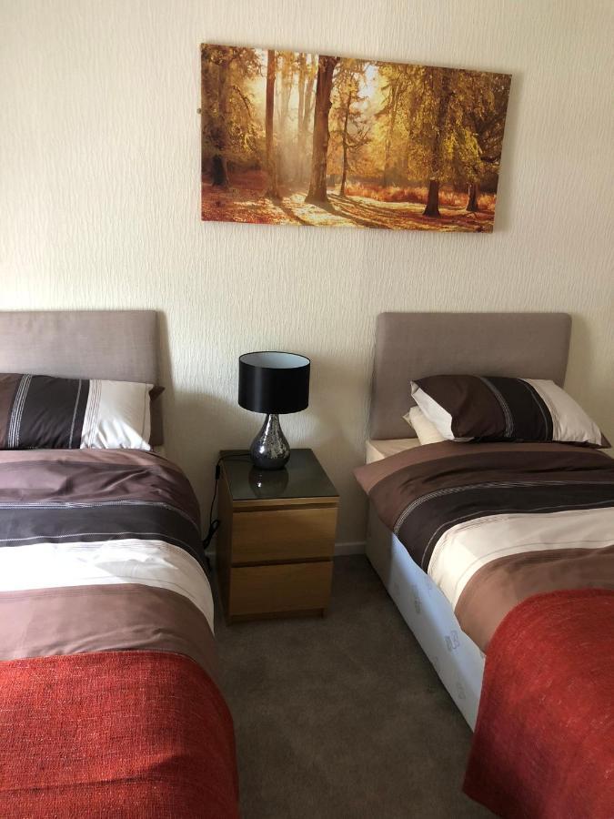 Wellington Tavern Accommodation Dewsbury Bagian luar foto